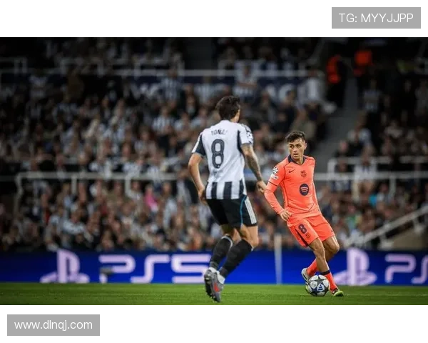 保莱塔盛赞维蒂尼亚称其为现象级球员并表示他与佩德里让人想起伊涅斯塔